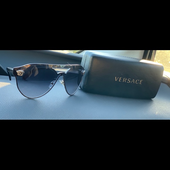Women’s Versace Sunglasses - Picture 2 of 2